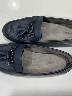 Aerosoles Women’s Size 9.5 Navy Leather Tassel Loafers